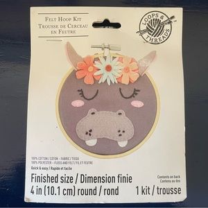 Loops & Threads Brown Cow / Hippo Felt Hoop Kit - NEW